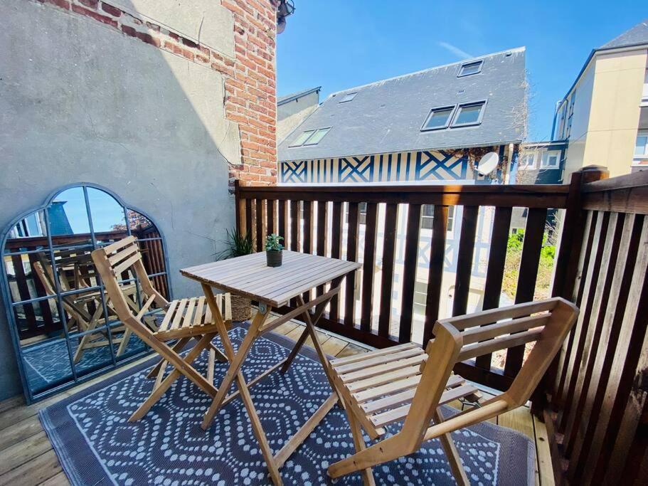 Studio Avec Terrasse A Deauville Esterno foto